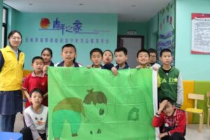 铜锣湾青年之家开展“环境卫生小能手”小组活动