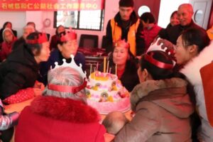 “我也过生日啦！”——记莲乡苑长者集体生日会