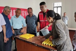 丰山乡开展“端午敬老暖’食’光 · 健康知识’粽’相伴”关爱活动