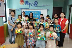 【一老一小】积木拼安全！乐乐箱步行安全小课堂