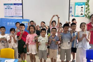 东城儿童服务站|立秋识趣，叶韵书情