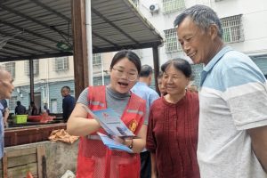 【民政服务站动态】赶圩日里送政策，惠民服务零距离